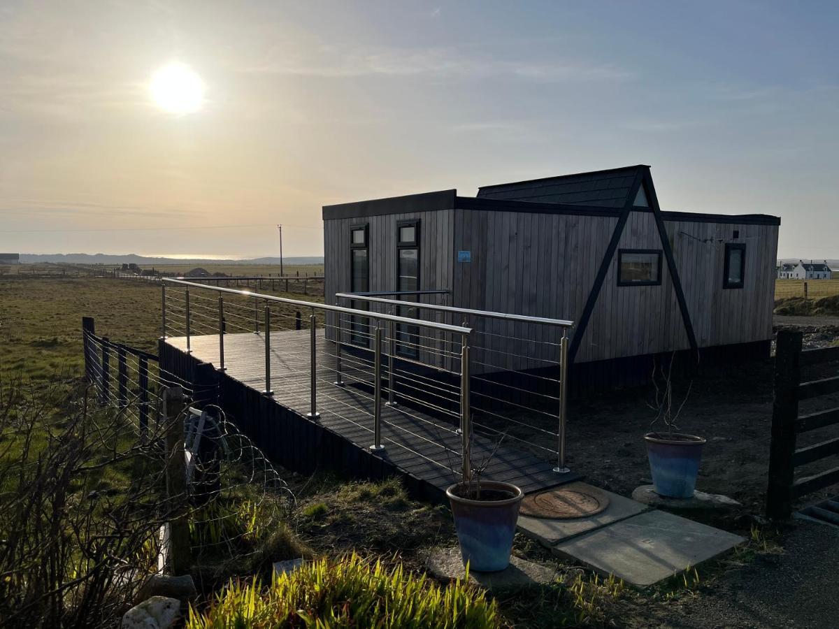 Seas The Day - Self Catering Lodge North Uist Paible Exterior photo
